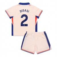 Camisa de Futebol Chelsea Axel Disasi #2 Equipamento Secundário Infantil 2024-25 Manga Curta (+ Calças curtas)